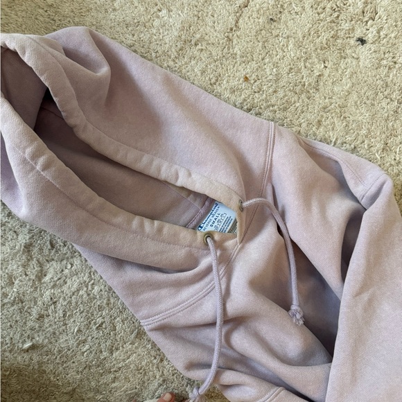 Light purple champion cropped hoodie, used, size Small - Picture 5 of 6